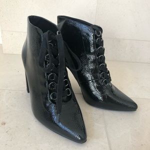 Zara lace up black lacquer comfy boots 38 7